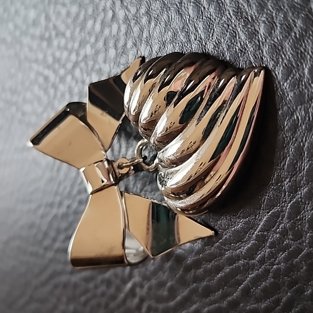 Vtg Kenneth Jay Lane Brooch - image 2